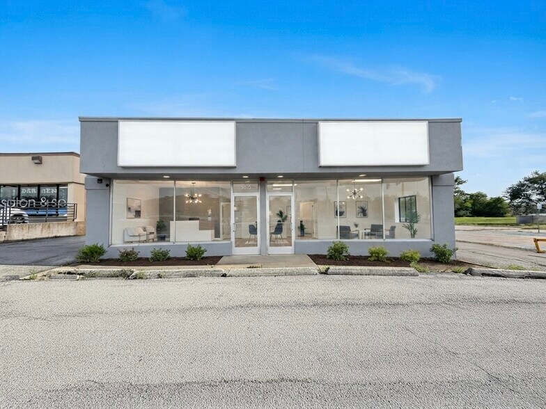 More Photos Of 3913 Sauk Trail, Richton Park Storefront Retail Residential For Sale
