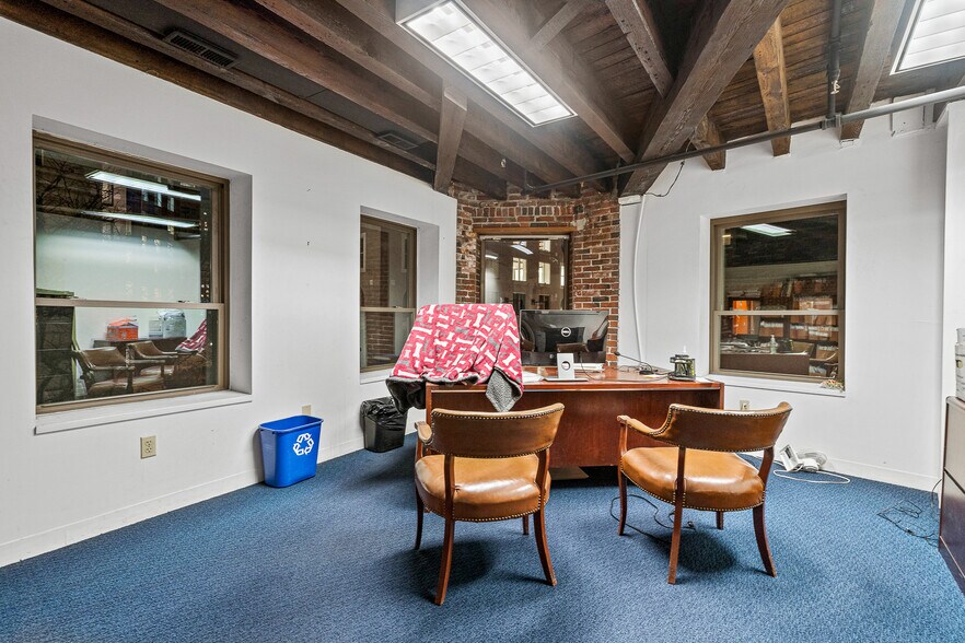 More Photos Of 21 Merchants Row, Boston Loft Creative Space For Sale
