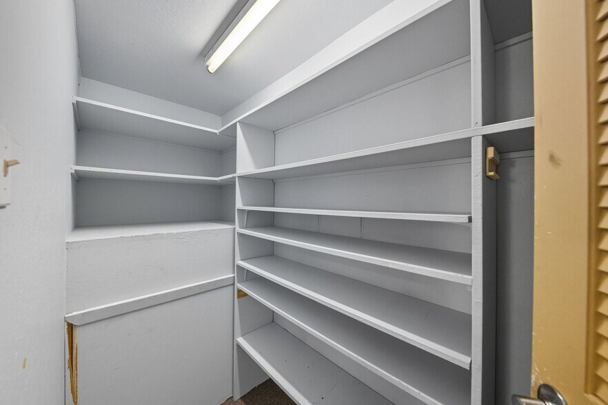 More Photos Of 1021 S El Camino Real, San Mateo Office For Sale