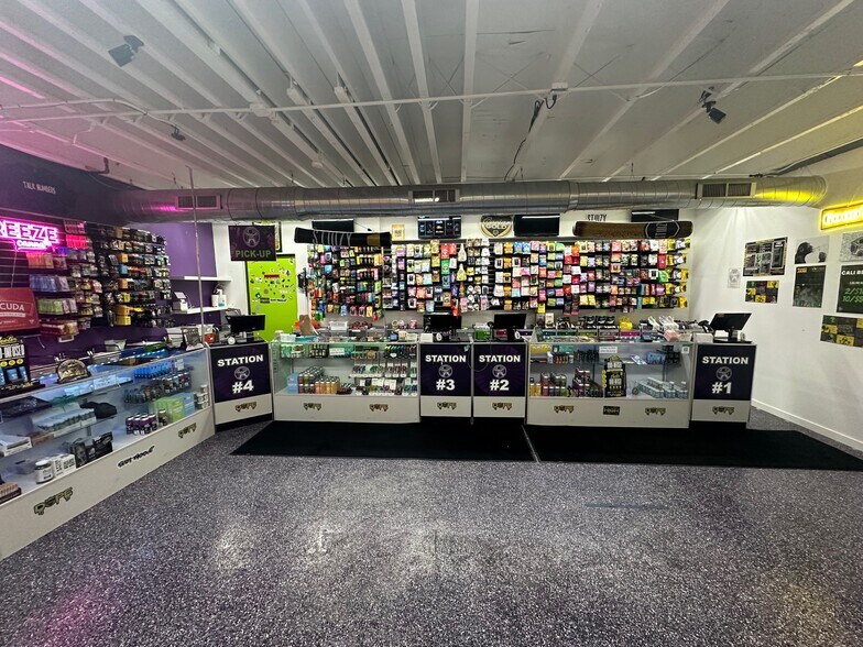 More Photos Of 815 N Huron St, Ypsilanti Storefront For Sale