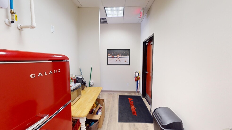 More Photos Of 2241 Fairview Blvd, Fairview Storefront Retail Office For Sale