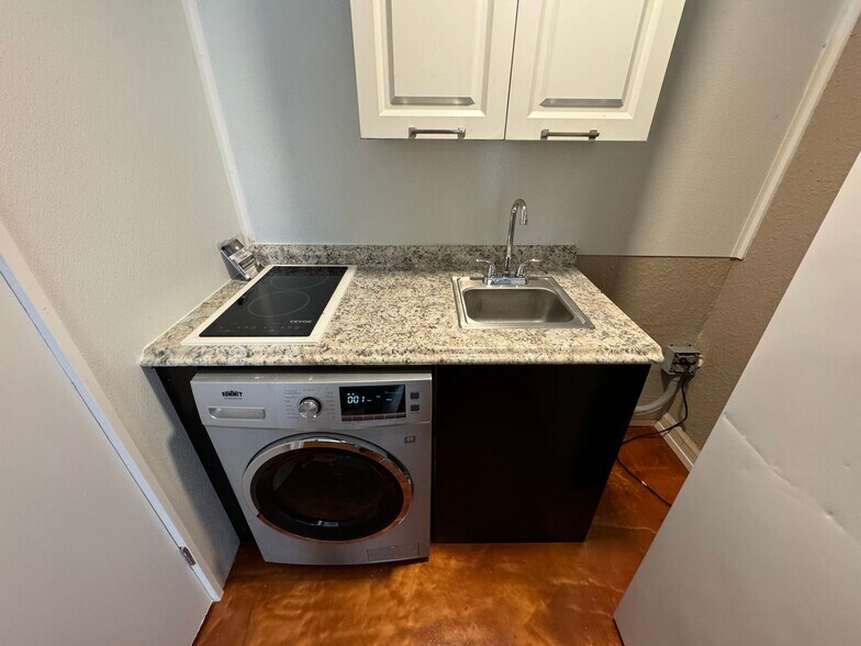 More Photos Of 2210 S Pine Ave, Ocala Hospitality For Sale