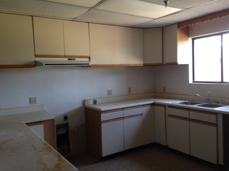 More Photos Of 9709 7th Dr, Lubbock Loft Creative Space For Lease