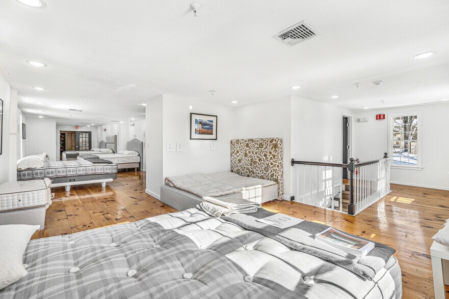 More Photos Of 348 Boston Post Rd, Sudbury Storefront Retail Office For Lease