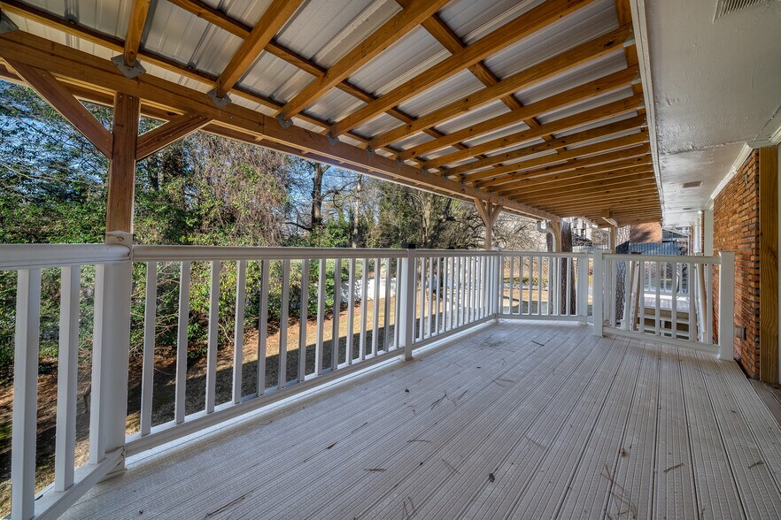 More Photos Of 3136 Clairmont Rd NE, Brookhaven Medical For Sale