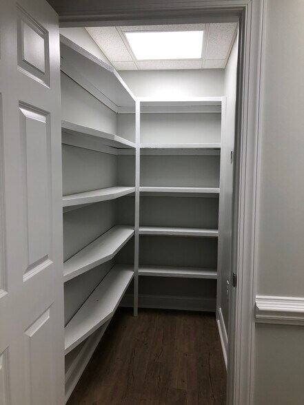 More Photos Of 445 Western Blvd, Jacksonville Medical For Lease