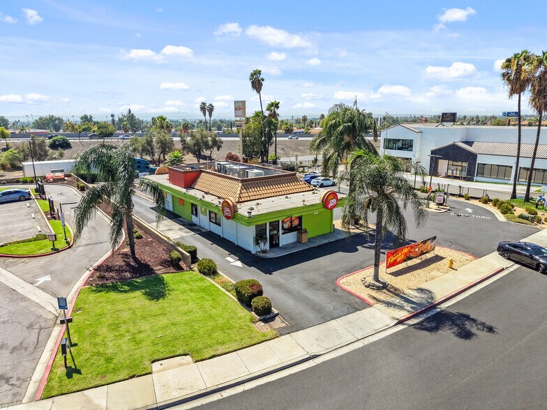 Primary Photo Of 24941 Elder Ave, Moreno Valley Fast Food For Sale