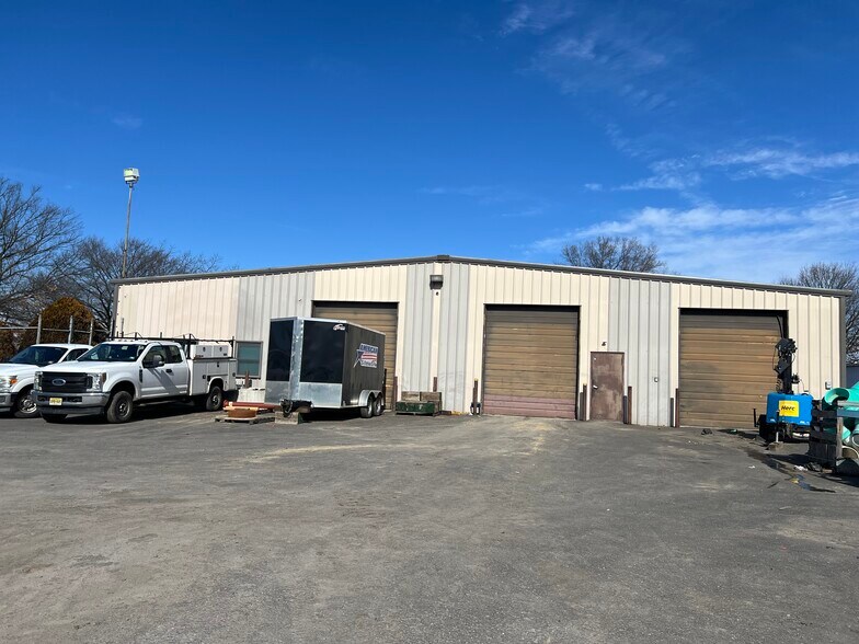 More Photos Of 1401 Industrial Hwy, Cinnaminson Manufacturing For Lease