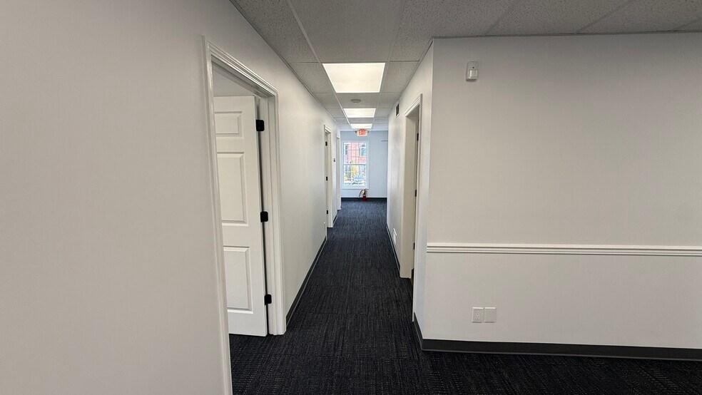 More Photos Of 11801 Brinley Ave, Louisville Medical For Lease