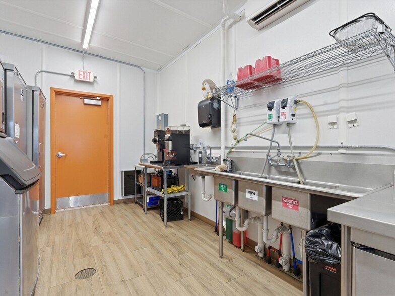 More Photos Of 465 Walton Dr, Plymouth Specialty For Sale