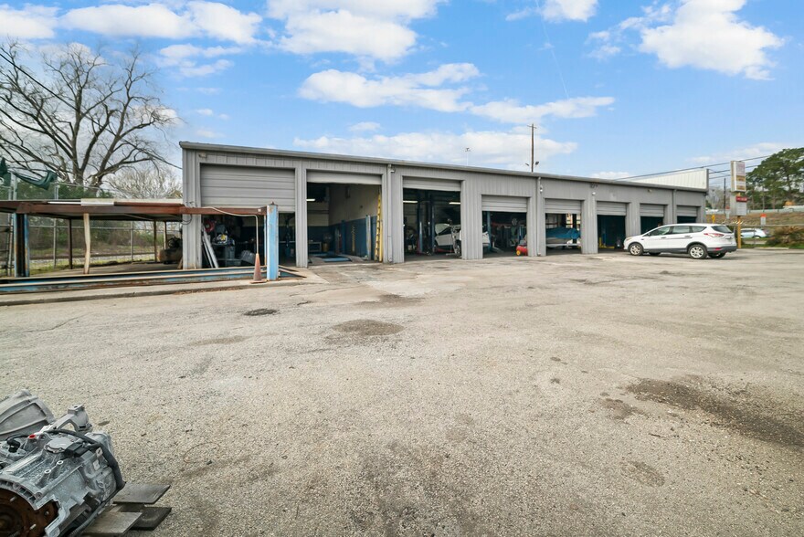 More Photos Of 3237 W Bay St, Savannah Warehouse For Sale