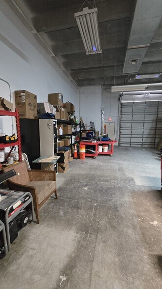 More Photos Of 10002-10192 NW 50th St, Sunrise Light Distribution For Lease