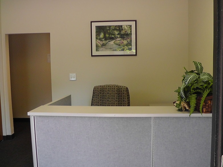 More Photos Of 710 E Ogden Ave, Naperville Office For Lease