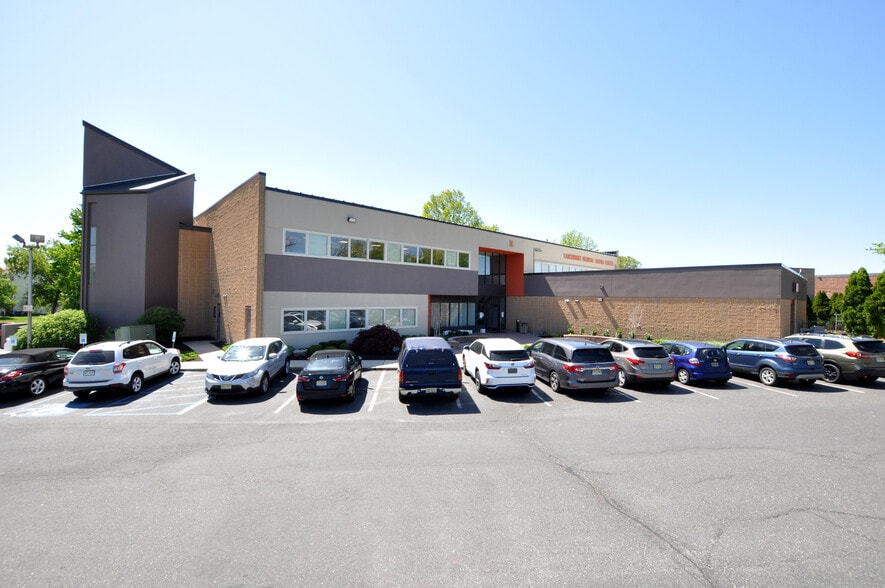 Primary Photo Of 210 Ark Rd, Mount Laurel Medical For Lease