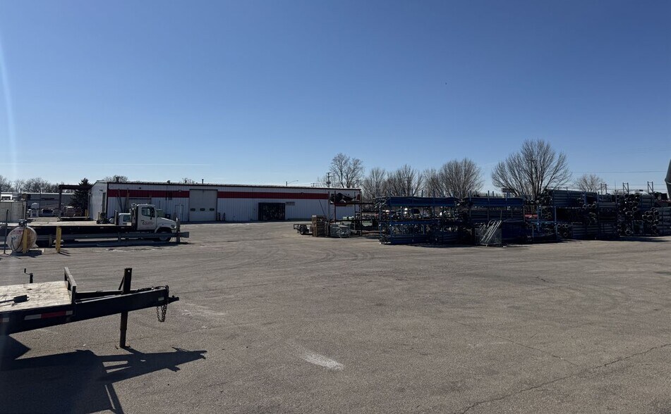 More Photos Of 3480 Jackson St, Oshkosh Warehouse For Sale