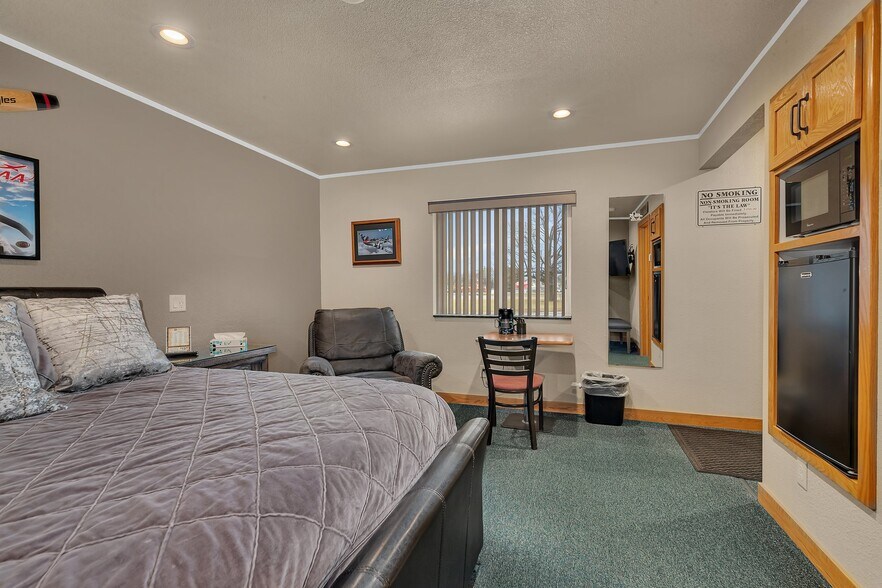 More Photos Of 720 Highway 10, Saint Cloud Hospitality For Sale