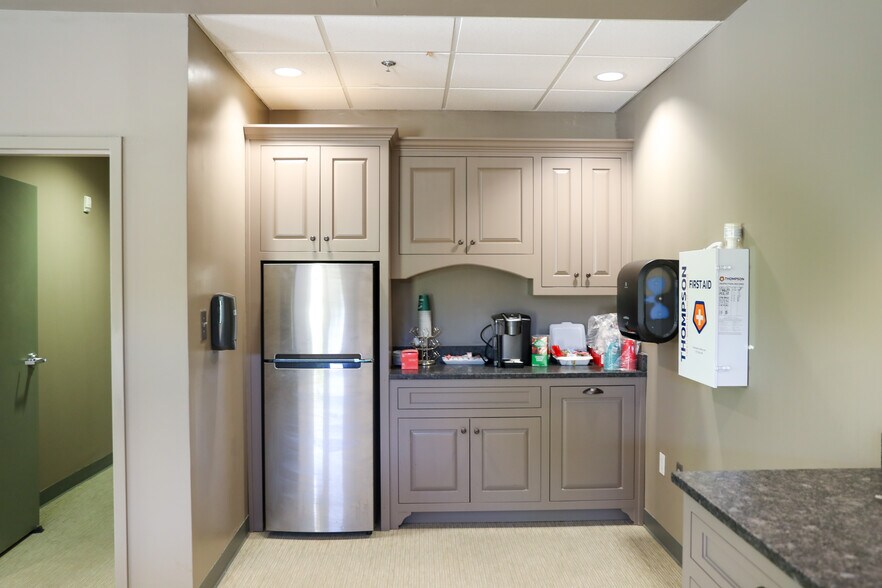 More Photos Of 24 Herring Rd, Newnan Warehouse For Sale