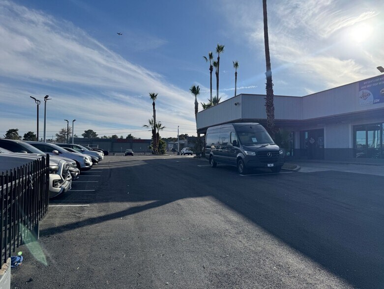 More Photos Of 2445 E Sahara Ave, Las Vegas Auto Dealership For Lease