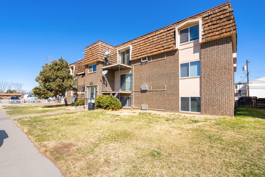 More Photos Of 2435-2459 W 11th St, Greeley Apartments For Sale