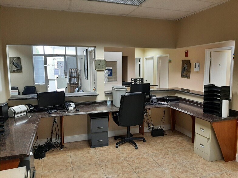 More Photos Of 681 Goodlette Rd N, Naples Medical For Sale