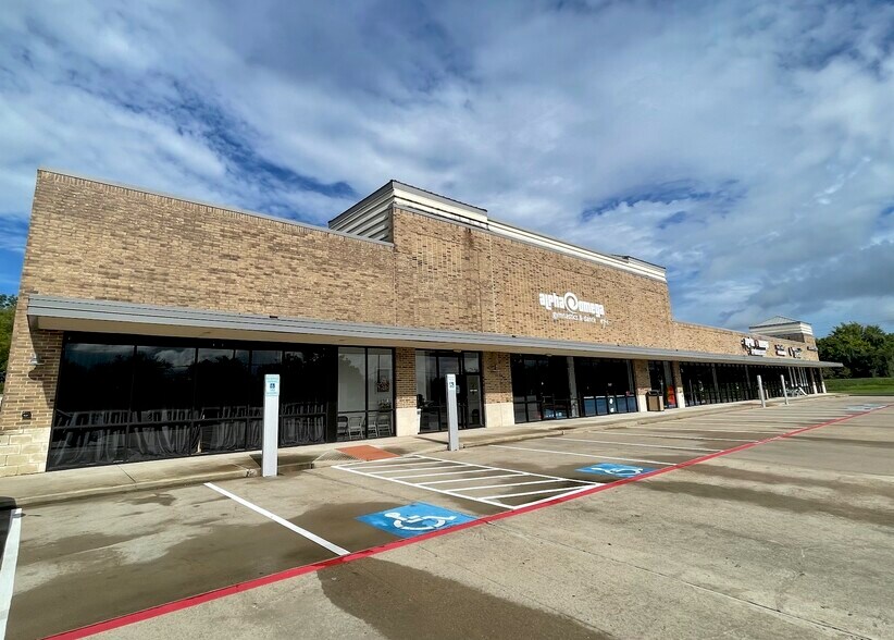 More Photos Of 7746 Highway 6, Missouri City Unknown For Lease