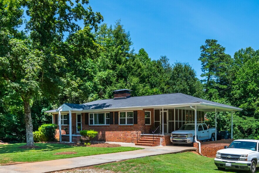 More Photos Of 4270 S Main St, Acworth Office For Sale