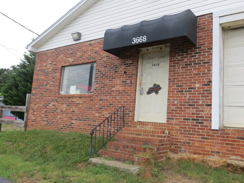 More Photos Of 3668 Calhoun Memorial Hwy, Greenville Warehouse For Sale