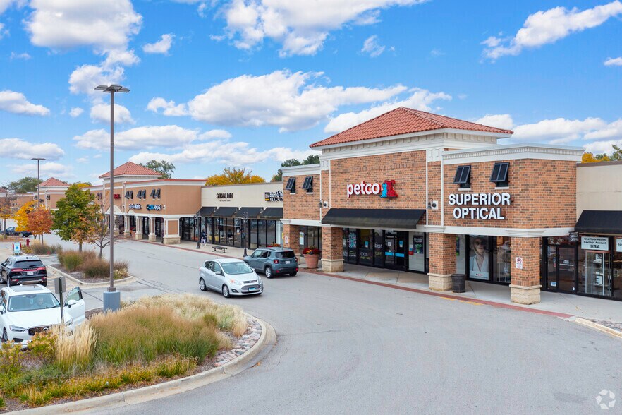 More Photos Of 2709-2775 Willow Rd, Glenview Unknown For Lease