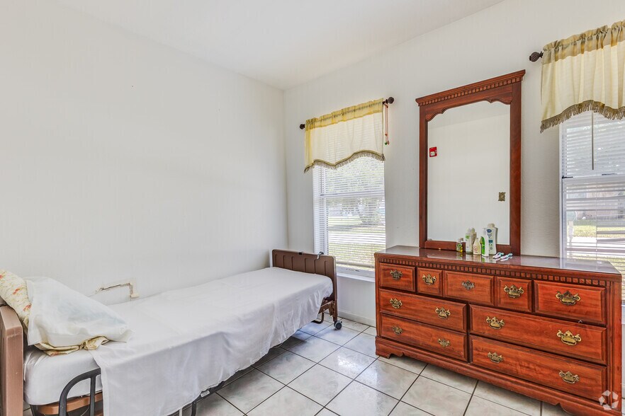 More Photos Of 6040 SE Front Rd, Belleview Assisted Living For Sale