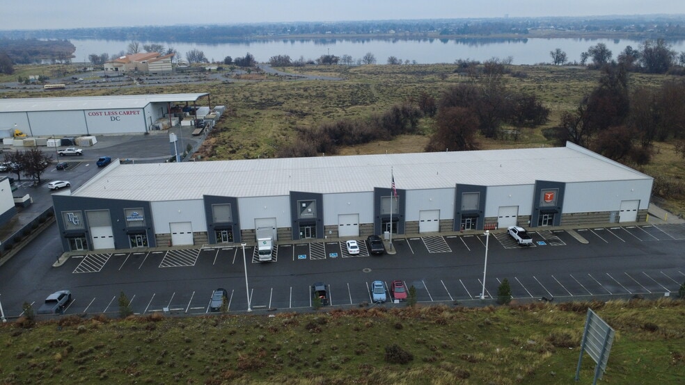 More Photos Of 1953-1977 Fowler St, Richland Service For Lease
