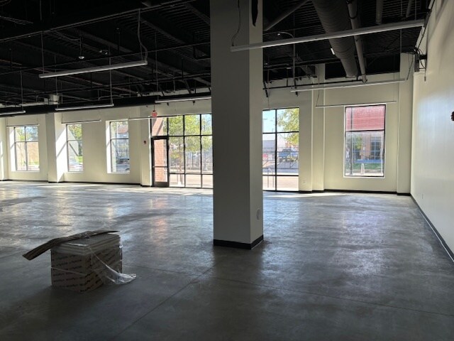More Photos Of 200 N Main St, Evansville Apartments For Lease
