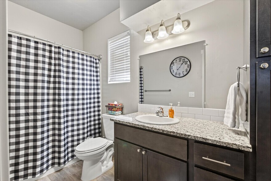 More Photos Of 2840 Clark St, Baker City Multifamily For Sale