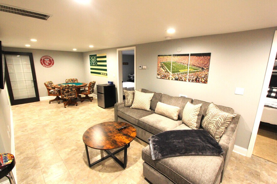 More Photos Of 2375 Maple Dr, Sister Bay Multifamily For Sale