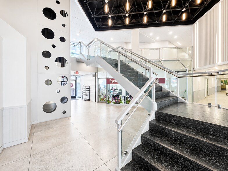 More Photos Of 2024 Center Ave, Fort Lee Storefront Retail Office For Lease