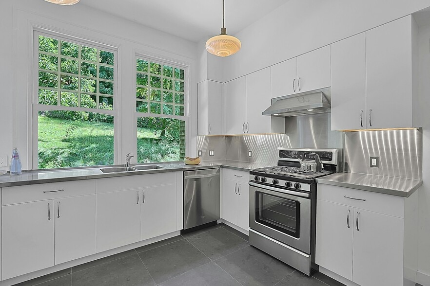 More Photos Of 20 Nazareth Way, Philipstown Specialty For Sale