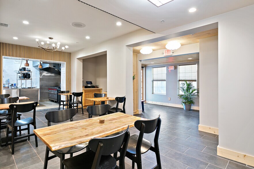 More Photos Of 56 Grove Ave, Saint Augustine Restaurant For Sale