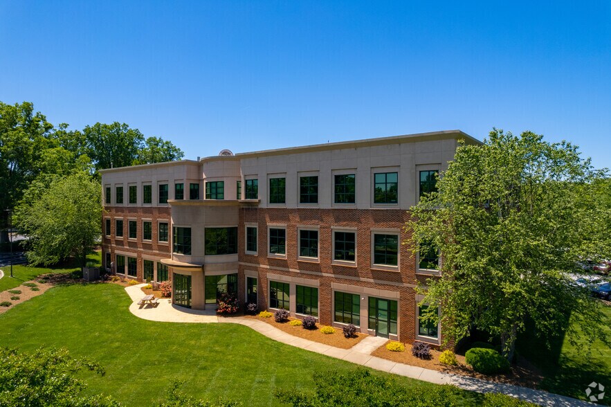 More Photos Of 204 Muirs Chapel Rd, Greensboro Office For Lease