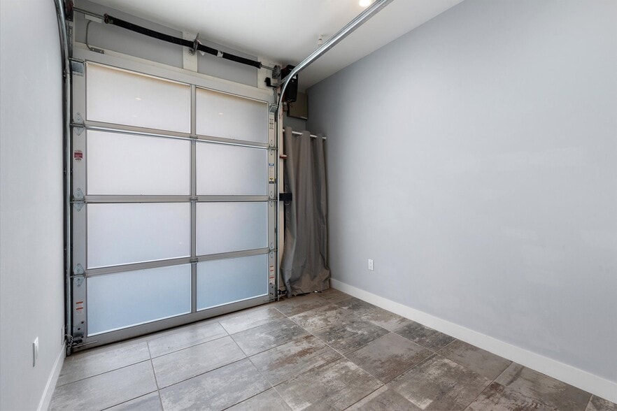 More Photos Of 16580 N 92nd St, Scottsdale Office Residential For Lease