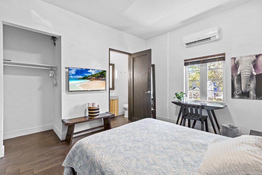 More Photos Of 575 NE 61st St, Miami Hotel For Sale