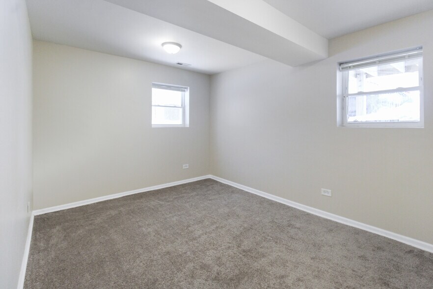 More Photos Of 6731 S Chappel Ave, Chicago Apartments For Sale