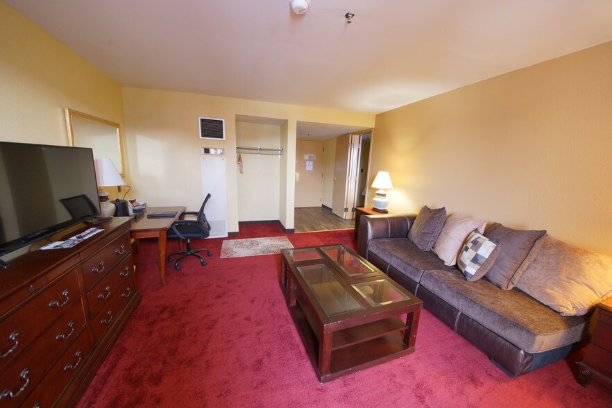 More Photos Of 1200 Market St, Wheeling Hotel For Sale
