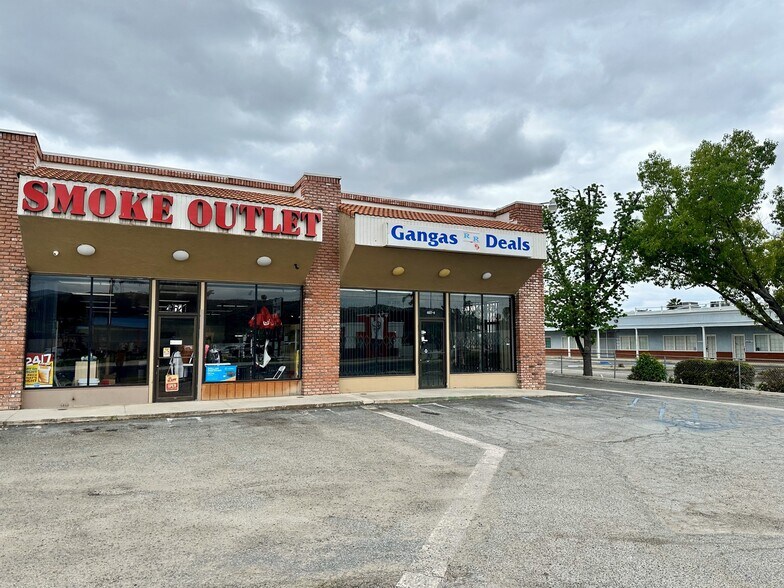 More Photos Of 41615-41627 E Florida Ave, Hemet Freestanding For Lease