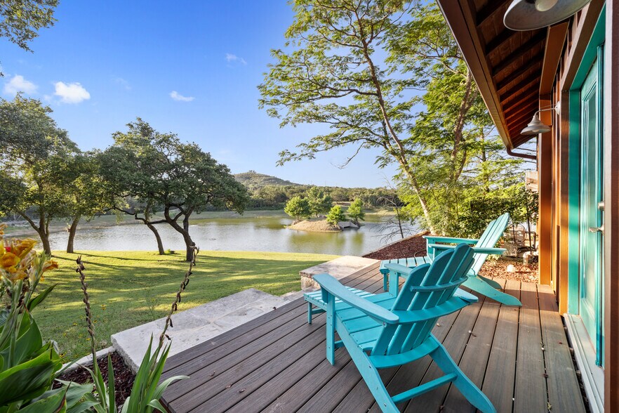 More Photos Of 101 Rolling Hills Rd, Blanco Specialty For Sale