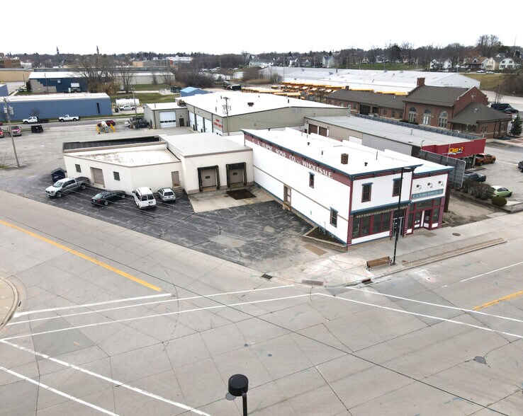 Primary Photo Of 1119 Pennsylvania Ave, Sheboygan Freestanding For Sale