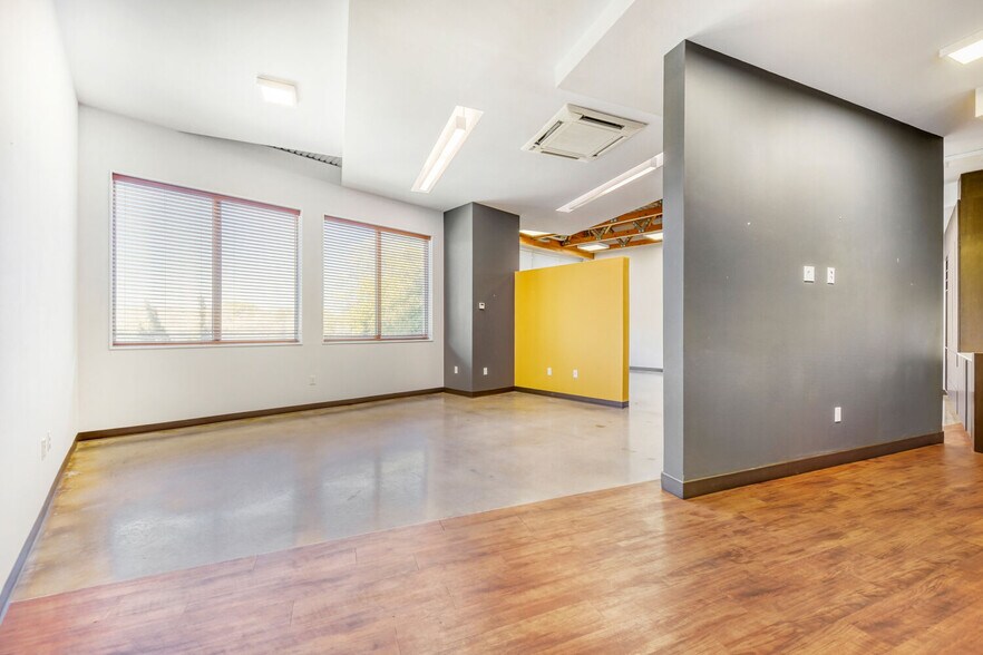More Photos Of 4910 W Highway 290, Austin Office For Lease