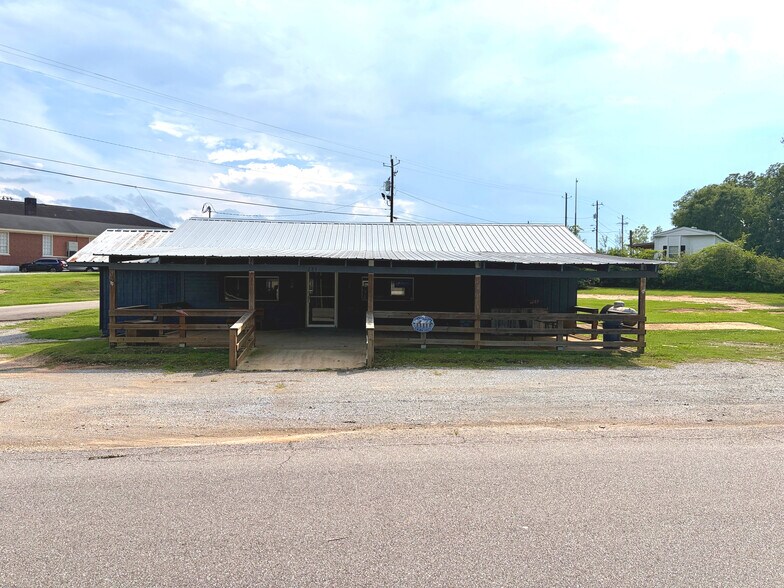 More Photos Of 285 N Garland Rd, Mckenzie General Retail For Sale