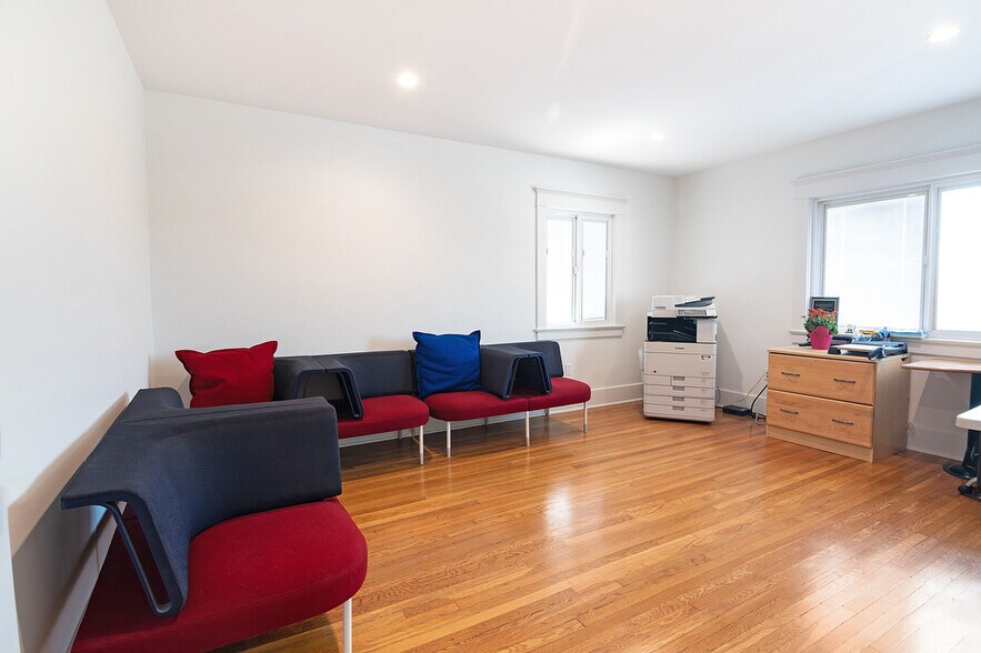 More Photos Of 1506 Crenshaw blvd, Los Angeles Office For Sale