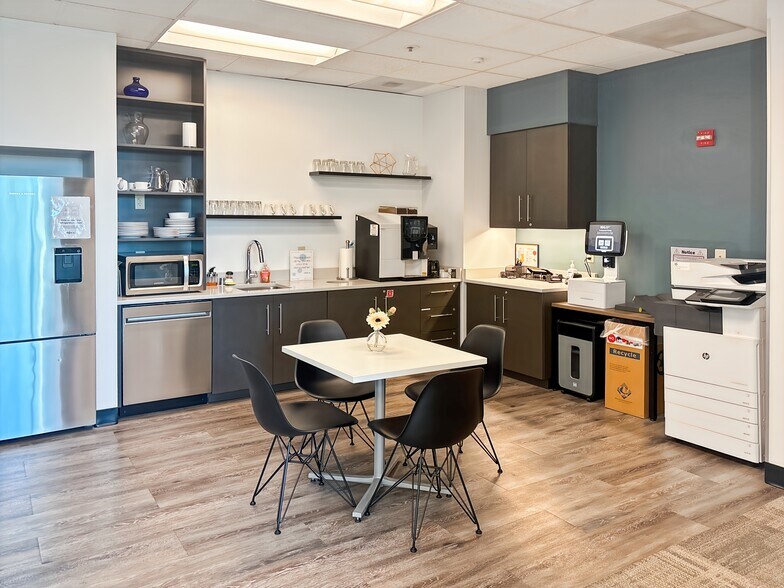 More Photos Of 4400 NE 77th Ave, Vancouver Coworking Space