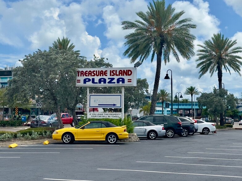 More Photos Of 118-146 107th Ave, Treasure Island Storefront For Lease