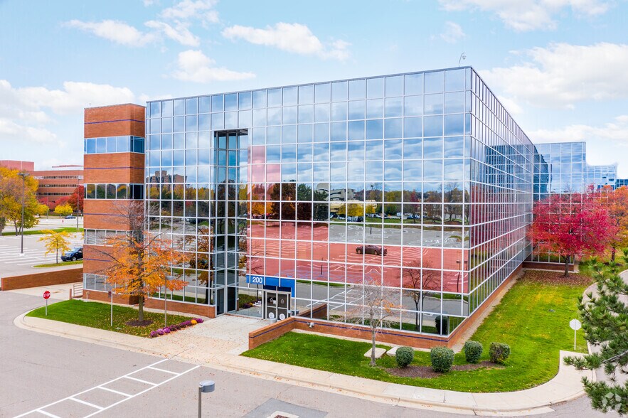 Primary Photo Of 200 Galleria Officentre, Southfield Office For Lease